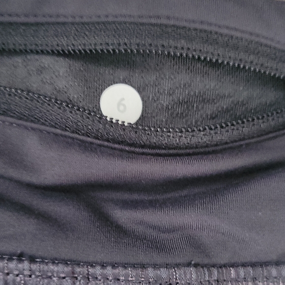 Like New Lululemon Pace Setter Skirt Sz6 - Picture 6 of 6